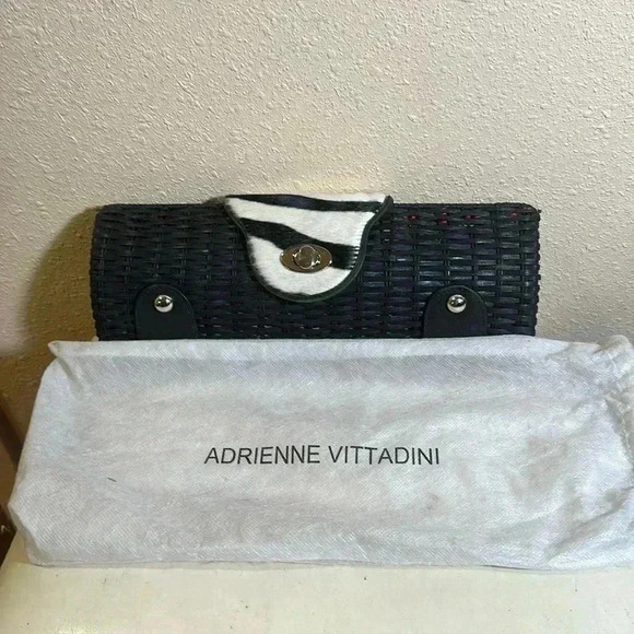 Adrienne Vittadini handbag - Picture 1 of 6